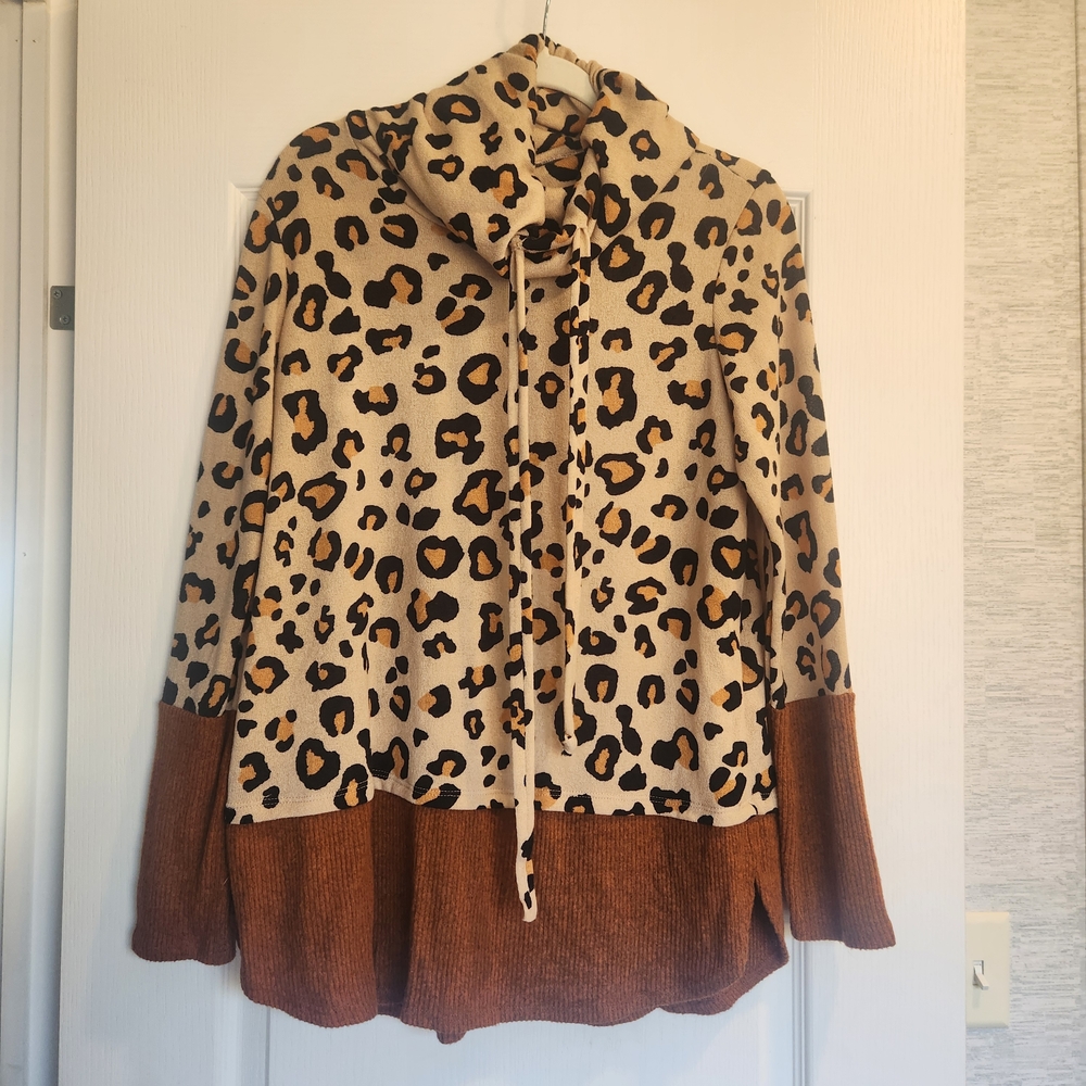 Blue Buttercup Leopard Print Long Sleeve Top with Brown Accents Size S Euc